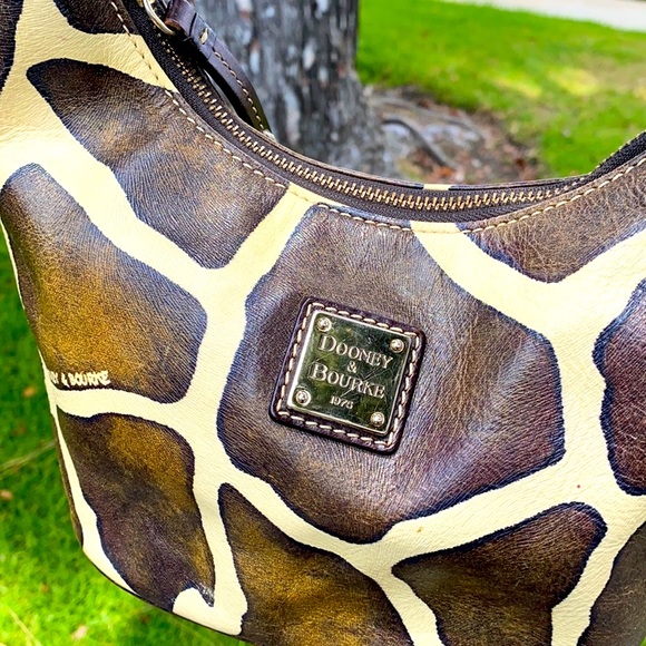 DOONEY & BOURKE BROWN LEATHER GIRAFFE PRINT PURSE SMALL BUCKET SHOULDER BAG - Picture 4 of 15